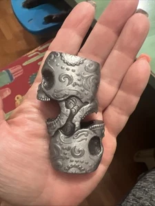 Double Skull Silver Metal Lighter Case And Bottle Opener Fits Bic Lighter - Picture 1 of 5