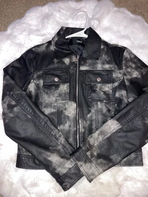 Linda chaqueta para mujer talla mediana Foto 1 de 4