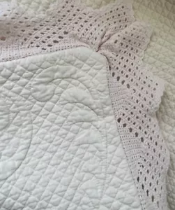 Ralph Lauren Crema Shabby Chic Acolchado Rosa Crochet Borde de Encaje Almohada Falsa - Imagen 1 de 9