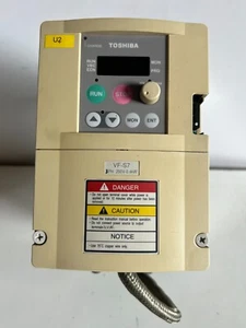 TOSHIBA Transistor Inverter VFS7-2004PY-EU - Picture 1 of 3