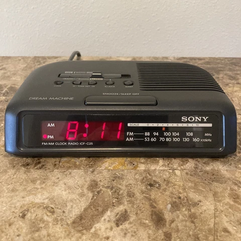 Vintage Sony Dream Machine Digital Alarm Clock Radio ICF-C25 *Tested - Clean* Cover