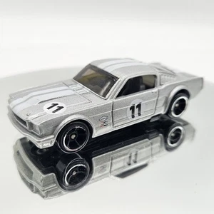 HOT WHEELS '65 FORD MUSTANG FASTBACK #11 SILVER DIECAST CAR W/ STRIPES_S ONE ONE - Picture 1 of 16
