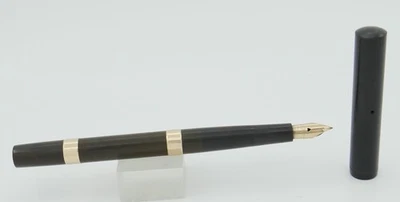 Pluma Estilográfica Waterman #12 Goma Dura Negra con 2 Bandas Oro Sólido 9ct - 14kt Nuevo en Caja Foto 1 de 4