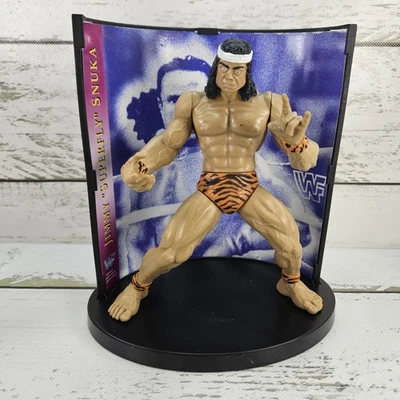 Figura de colección Jakks Pacific WWE WWF Legends Series Jimmy Superfly Snuka 1997 7" Foto 1 de 4