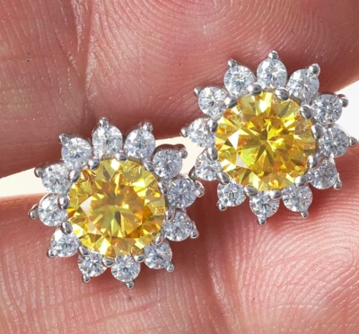 2 carat D Color Moissanite Stud Earrings S925 Sterling Silver Jewelry For Women - Image 1 of 4