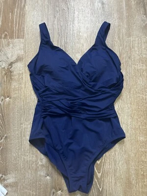 Traje delgado Lands' End 12P Petite azul marino control de barriga una pieza usado en excelente estado Foto 1 de 4