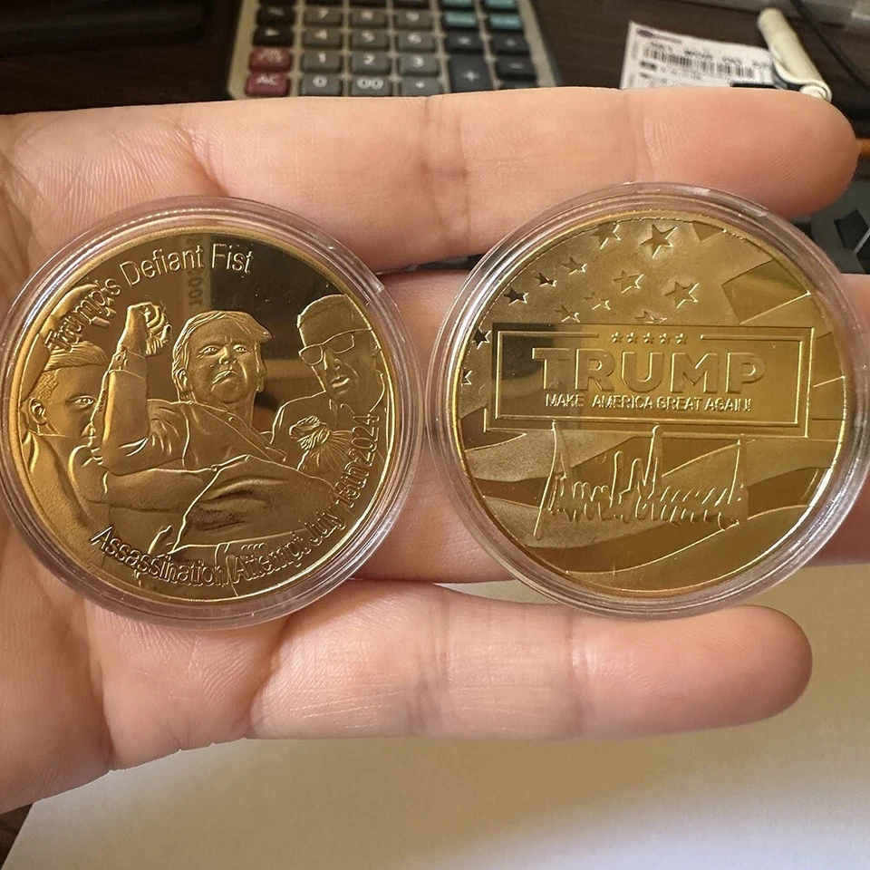 2024 Donald Trump Defiant Fist Fight Shooting Assassination Gold Souvenir Coin - Image 1 of 1