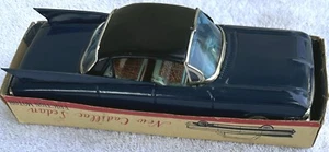 Juguete de motor de fricción de estaño años 60 Cadillac Sedán De Ville (posiblemente Yonezawa) - Imagen 1 de 18