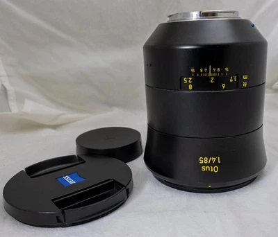 Zeiss ZE 85mm f/1.4 Otus APO Planar for Canon - Excellent Condition - Image 1 of 4