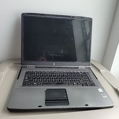 Gateway MA7 Intel Core 2 CPU T5300 1730 MHz 2 GB - Leer descripción  Foto 1 de 4