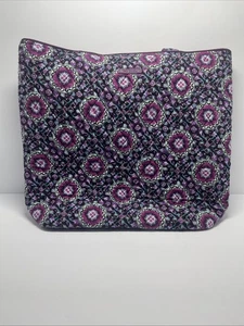 Vera Bradley lila Medaillon Beuteltasche Tasche Muster nicht mehr ohne Etikett lila aqua schwarz - Bild 1 von 4