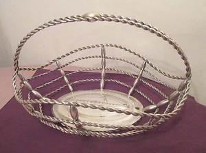 vintage silverplate handmade ornate centerpiece fruit bowl basket w/ handle - Picture 1 of 7