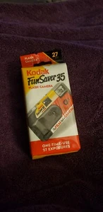 Kodak FunSaver 35 Flash One Time Use 35mm Disposable Camera 27 Exposures ISO 400 - Picture 1 of 2
