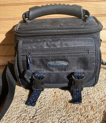 Samsonite Camera Padded Pouch/Case With Shoulder Strap - Image 1 of 4