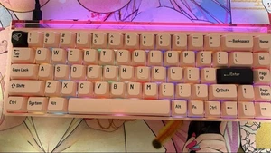 MelGeek Made68 Pro White/Pink Rapid Trigger Keyboard gebraucht - Bild 1 von 2