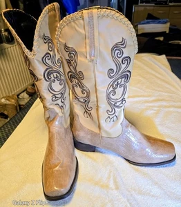Schöne Stiefel Creme Farbe Unisex - Bild 1 von 4