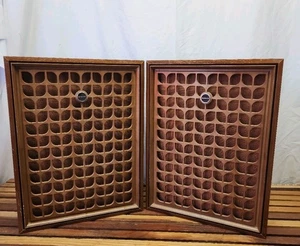 Par de Altavoces Estéreo Sanyo SX-813 De Colección - Años 70 Grano Madera con Rejillas de Enrejado - Imagen 1 de 11