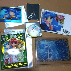 Magic Knight Rayearth Anime 30th Anniversary Exhibition Clam Acryl Stand Butto - Bild 1 von 7