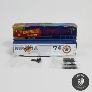 Roundhouse MRIA Model RR Industry Association 1974 Boxcar HO Scale Train - Picture 1 of 9