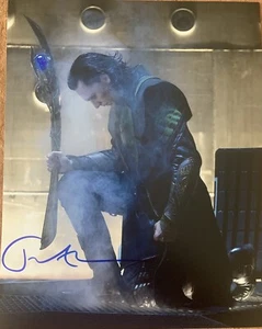 Tom Hiddleston Hand Signed Autograph 8x10 Photo With COA - Picture 1 of 2