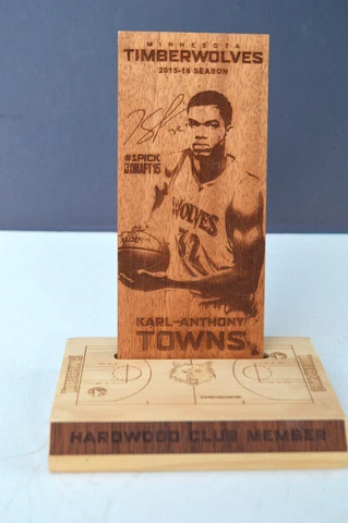 2015-16 timberwolves Karl-Anthony Towns 7 in woodchuck wood display Cover