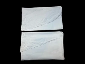 Pair Vintage White PILLOW SHAMS Cutwork Embroidery Standard Pillow 100% Cotton - Picture 1 of 7