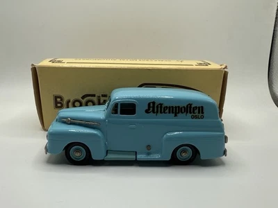 Brooklin BRK42x. 1952 Ford F1 Panel Van NMTC 94 1994 1/250 1:43 Scale Brk 42x - Image 1 of 4