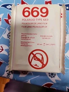 Vintage Polaroid 669 Film - Single Pack  ISO 80 - Expired 81 Sealed - Picture 1 of 2