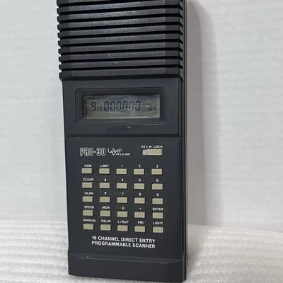 Realistic PRO-30 Handheld UHF 16 Channel Direct Entry Scanner Receiver 20-131 - Image 1 of 4