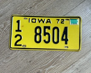 Vintage 1972 Iowa Butler County gelb/schwarz Nummernschild 12/8504 - Bild 1 von 2