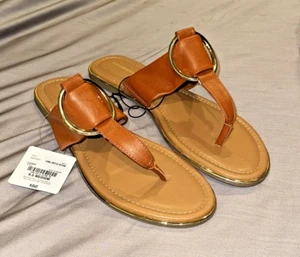 Liz Claiborne Womens Tan Faux Leather Slip On Thong Sandals Sz 9 1/2 NWT - Picture 1 of 4