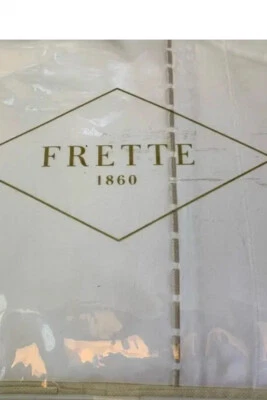 Juego de sábanas REINAS bordadas a rayas Frette, leche/salvaje/beige, $895- exhibición Foto 1 de 4