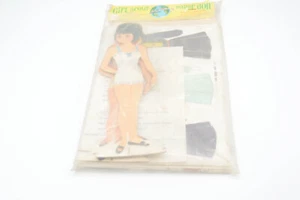 Pfadfinderin Papierpuppen und Kleidung - Bild 1 von 24