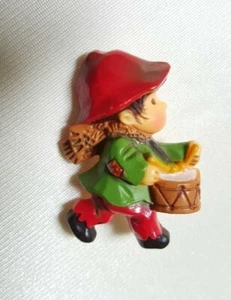 Vintage Hallmark Cards Inc Little Drummer Boy Pin Christmas Used VG - Foto 1 di 6