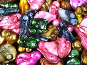 Freshwater Pearls 50g Mix Larger Irregular Beads DIY Jewellery Necklaces - Picture 1 of 2