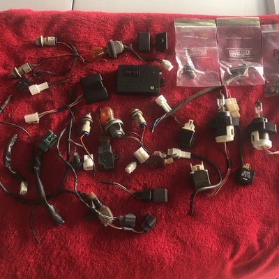 Geo Tracker Suzuki Sidekick Misc Lights Connectors Sensors - Image 1 of 4