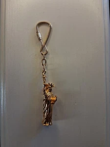 Statue Of Liberty Keychain Gold Tone New York 3-D - Picture 1 of 6