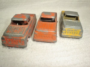 VINTAGE TOOTSIETOY LOT OF 3 FORD PICK-UP TRUCK DIECAST PA2522 - Picture 1 of 14