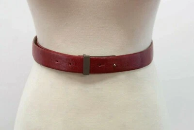 Nuevo con etiquetas Cinturón Brunello Cucinelli Para Mujer Texturizado, Cuero Brillante Talla M* Foto 1 de 4