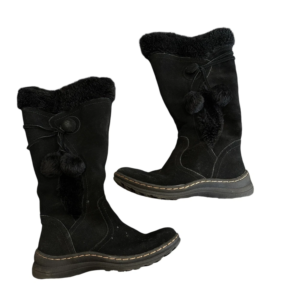 Botas de inverno BareTraps camurça preta acabamento de pele sintética detalhes Pom Pom tamanho 6M - Imagem 1 de 4
