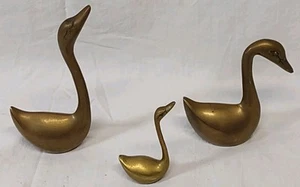 Set 3 figure famiglia oca cigno ottone massiccio MCM vintage metà secolo Corea - Foto 1 di 14