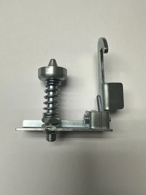 Защелка капота 1950-1963 Porsche 356 Pre A 356 B  - Изображение 1 из 2