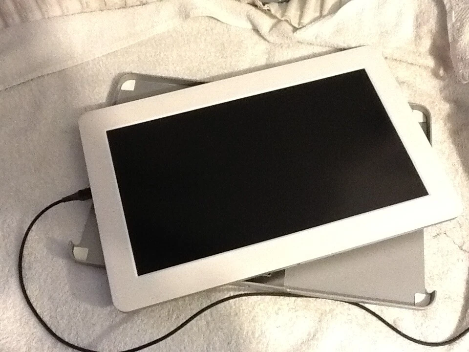 GeChic On-Lap 1303 13.3" Portable  Monitor Resolution 1920x1080 with Mountcase - Image 1 of 4