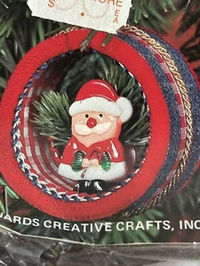 Vintage LeeWards SANTA’S REFLECTIONS Christmas Ornament Craft Kit - Picture 1 of 3