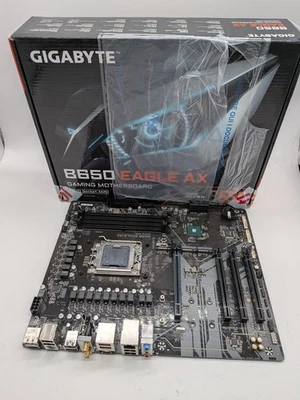 Placa madre modelo desconocido - piezas sueltas/defecto - Imagen 1 de 4