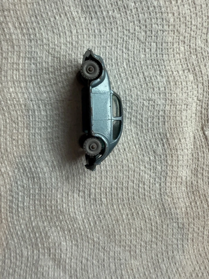 Caja de cerillas Volkswagen Nº25 vintage sin caja azul claro hecha en Inglaterra por Lesney Foto 1 de 1