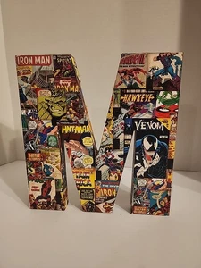 Marvel Edge Wohnkultur - 8" x 10" (Zoll) Holz Buchstabe M Superheld Wandkunst  - Bild 1 von 7