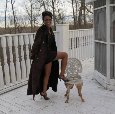 Chaqueta gabardina de diseño de longitud completa Revillon marrón piel de oveja con cinturón 10 Foto 1 de 4