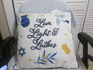 Almohada Decorativa Hanukkah Amor, Luz y Lates Nueva - Imagen 1 de 2