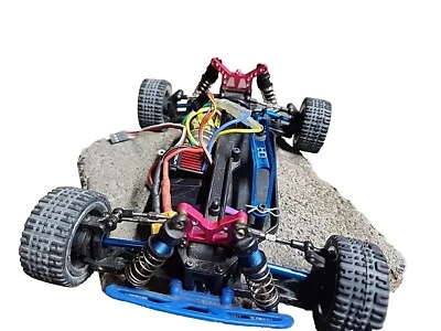 Team Associated RC18B Aluminium Shock Towers - Image 1 of 4